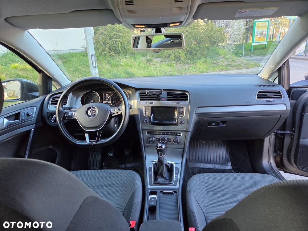 Volkswagen Golf 1.6 TDI DPF BlueMotion - 9