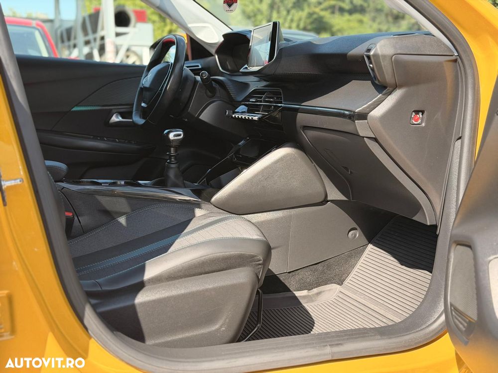 Peugeot 208 1.2 L PureTech STT Allure - 21