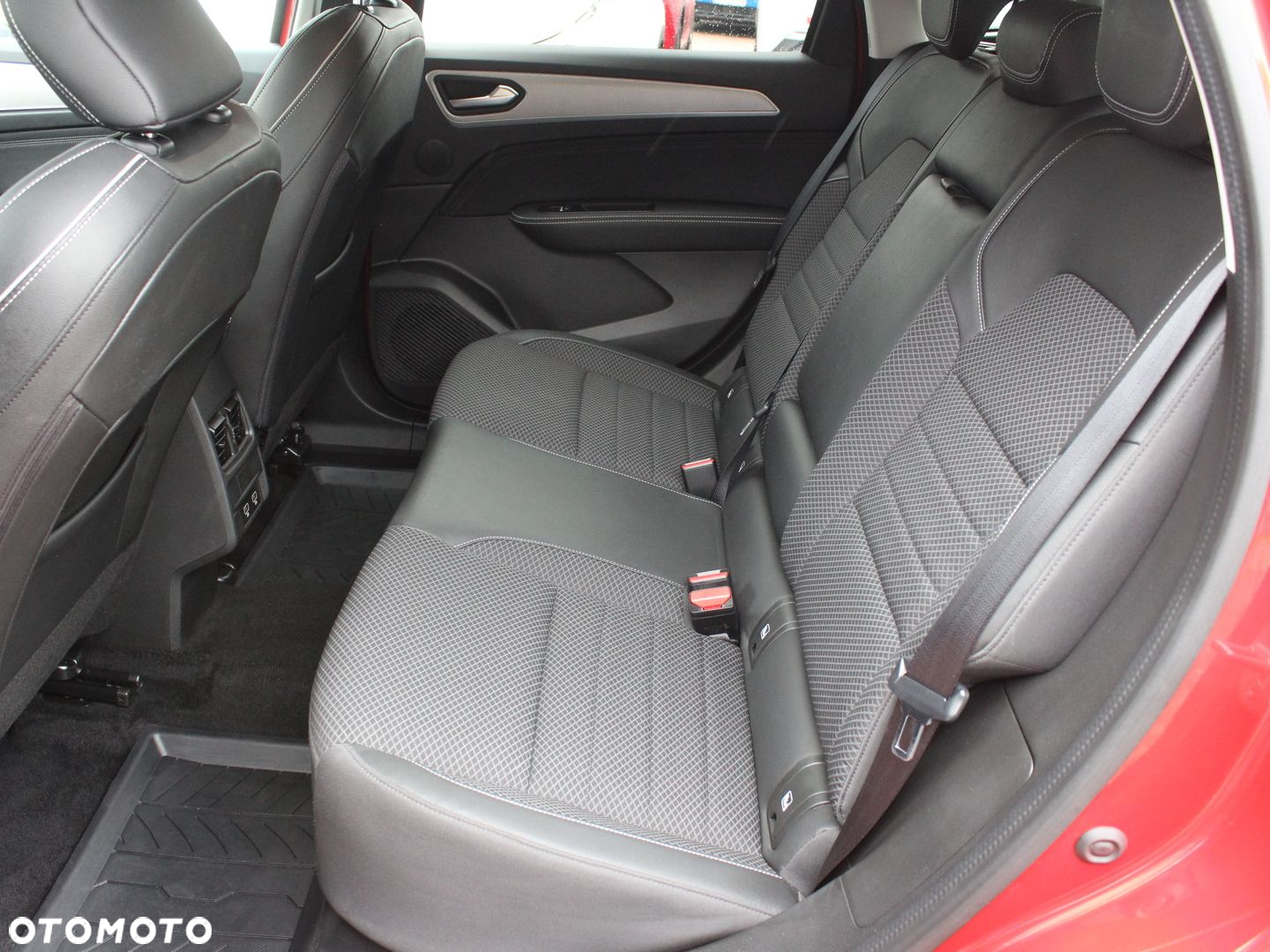 Renault Arkana 1.3 TCe mHEV Intens EDC - 19