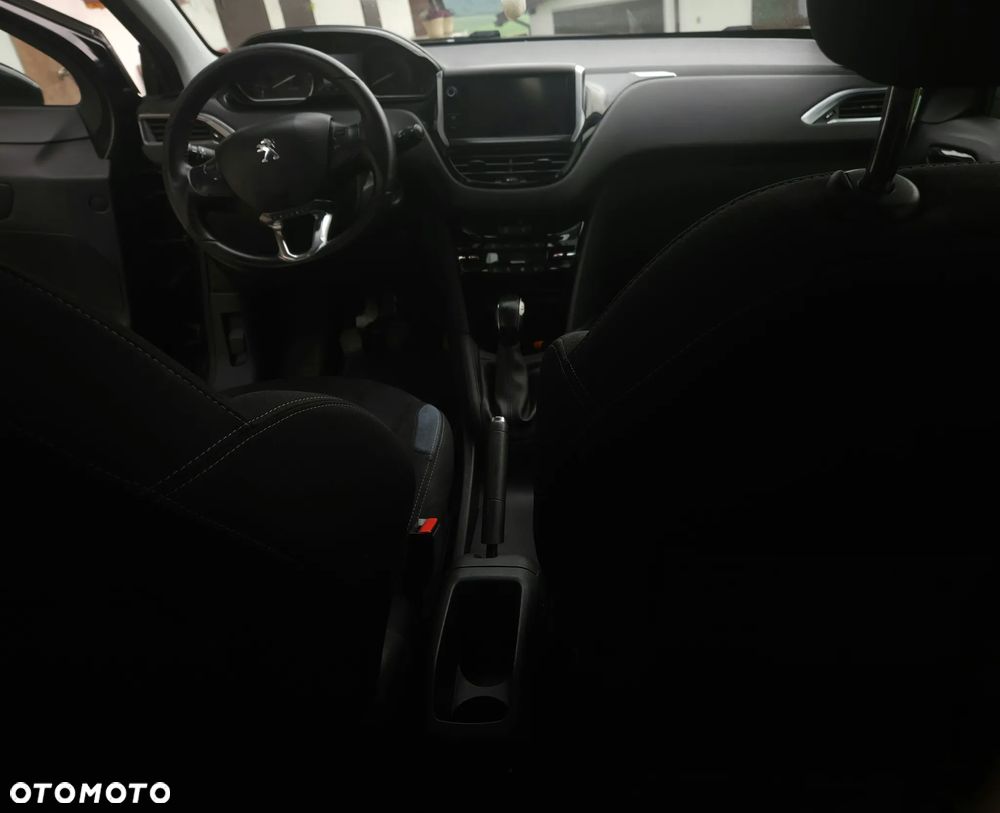 Peugeot 208 1.2 VTi Allure - 22