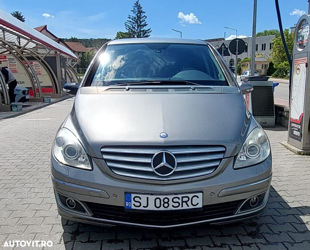 Mercedes-Benz B 180 - 1