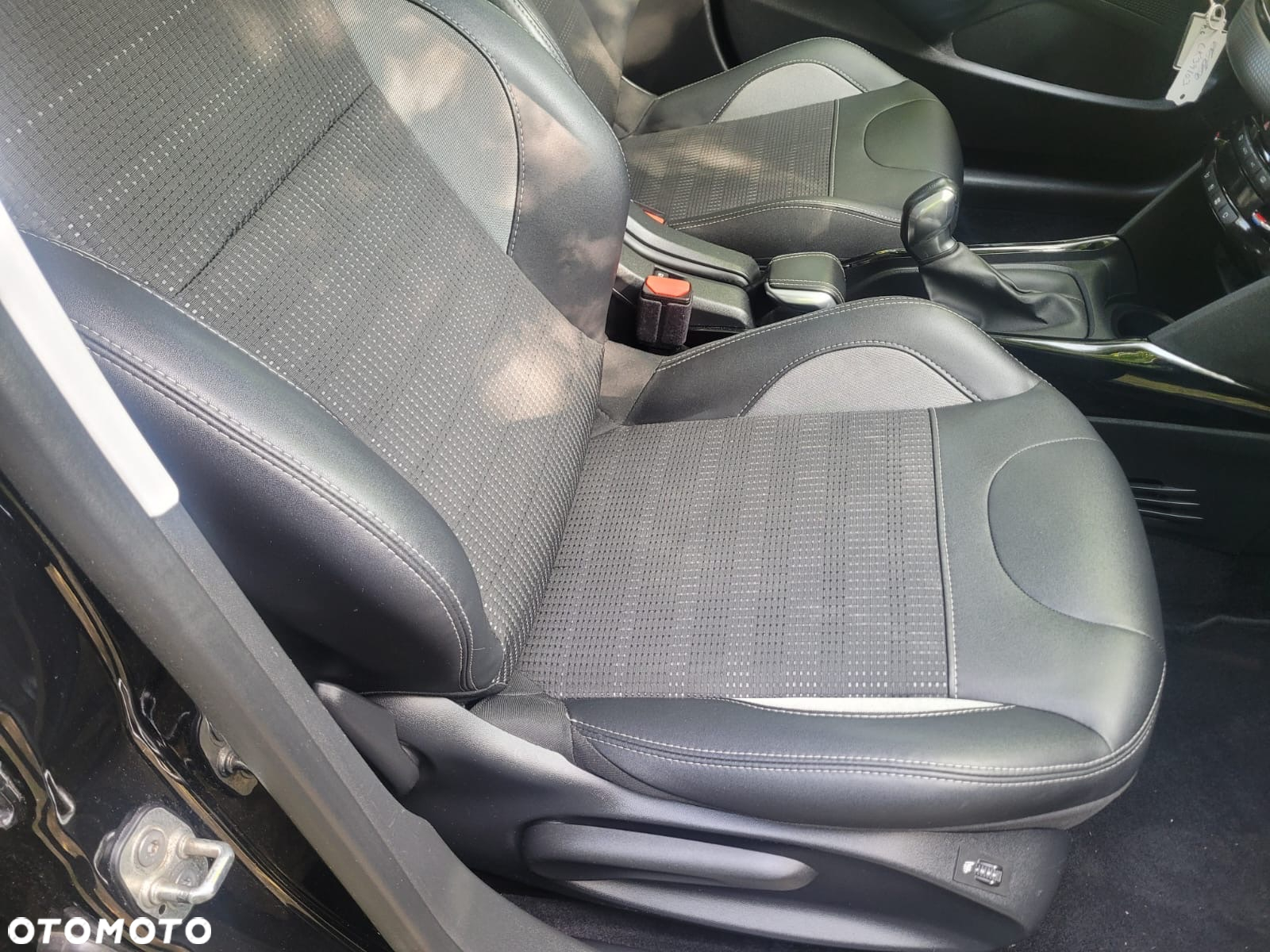 Peugeot 2008 1.5 BlueHDi Allure - 24