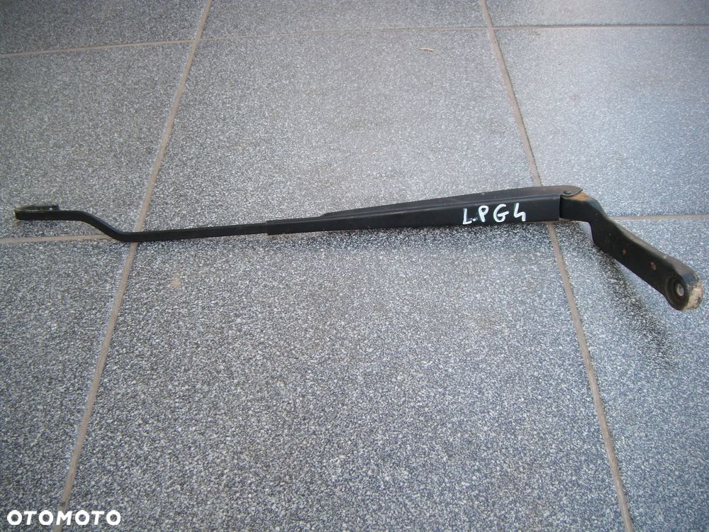 vw golf  4 ramię wycieraczki lewy przód - 1