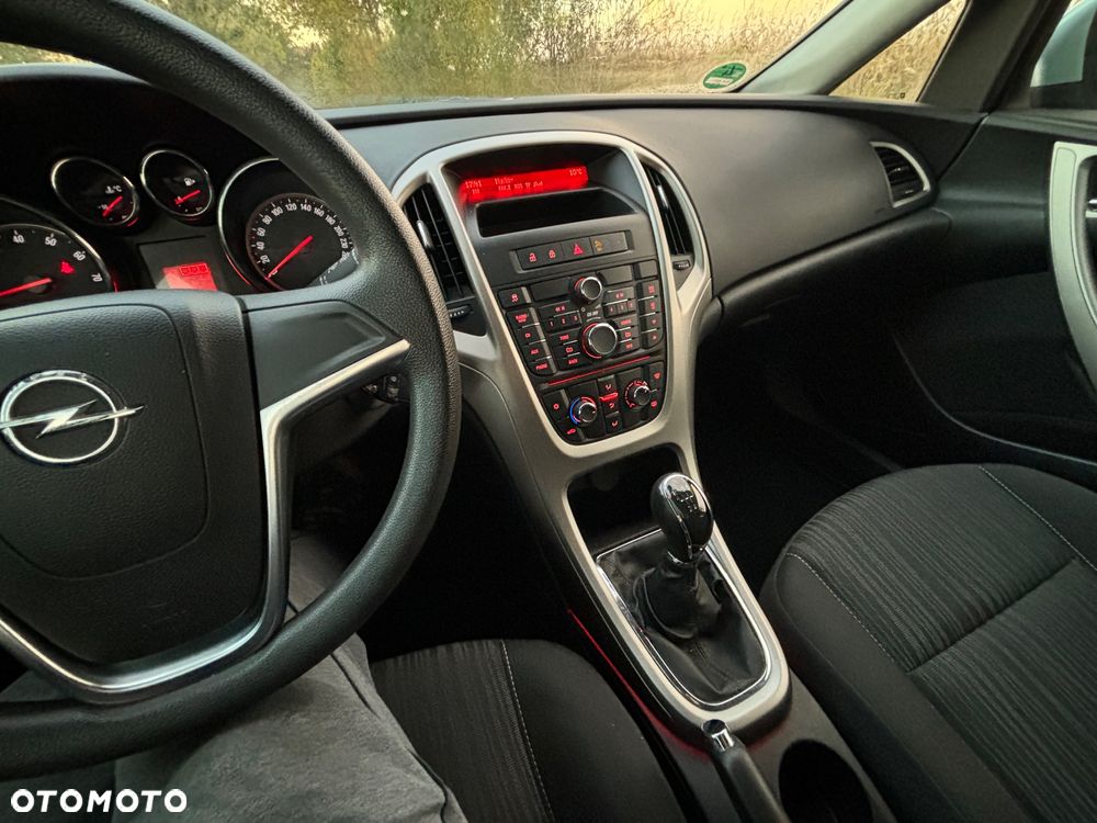 Opel Astra 1.6 Design Edition - 12