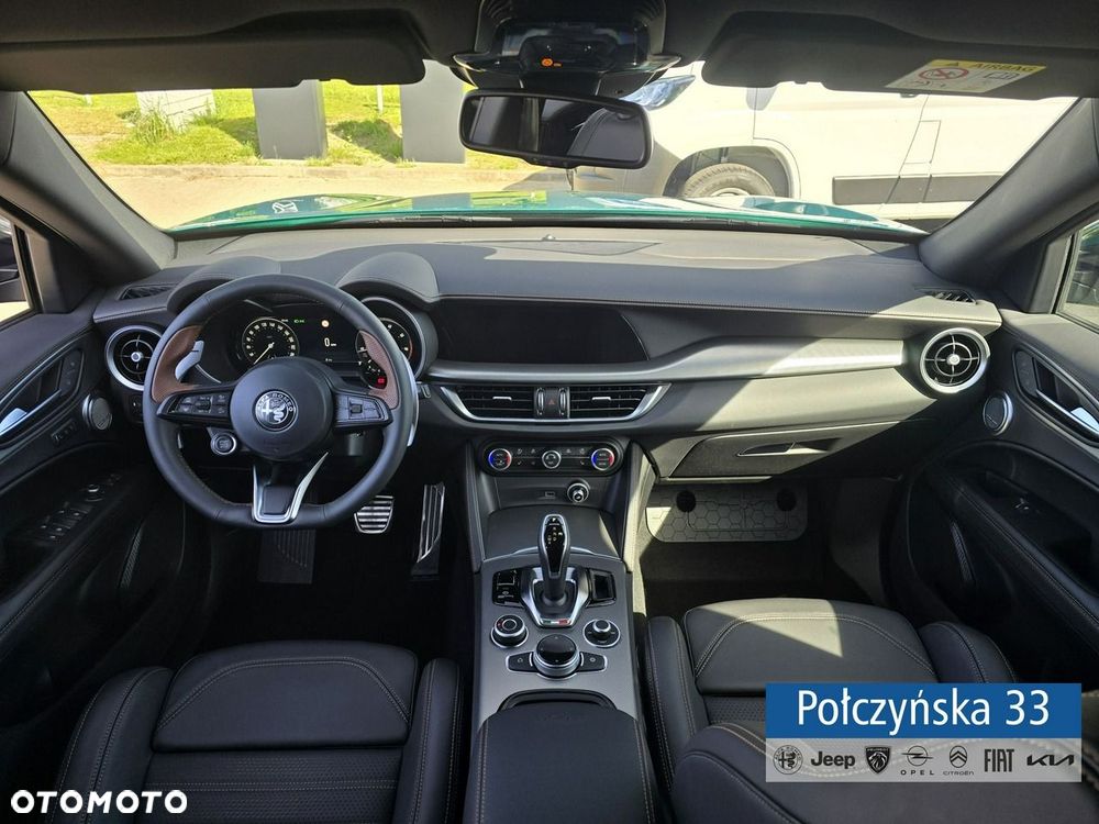 Alfa Romeo Stelvio - 14