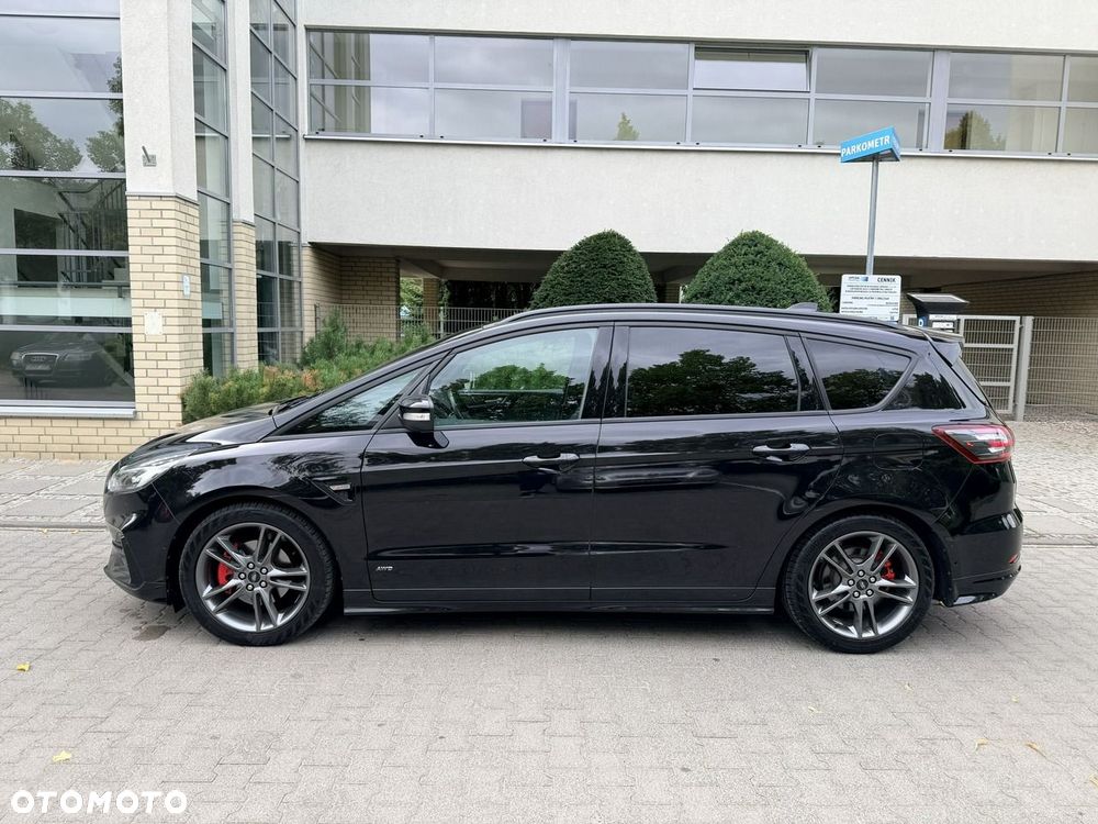 Ford S-Max - 13