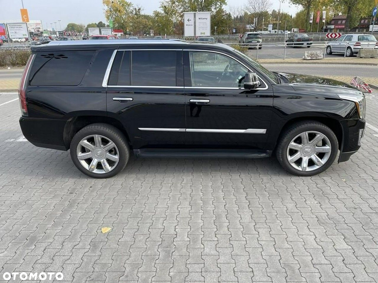 Cadillac Escalade - 13
