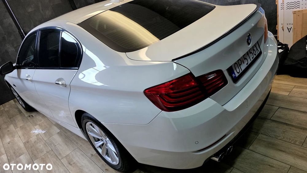 BMW Seria 5 528i Sport-Aut - 2