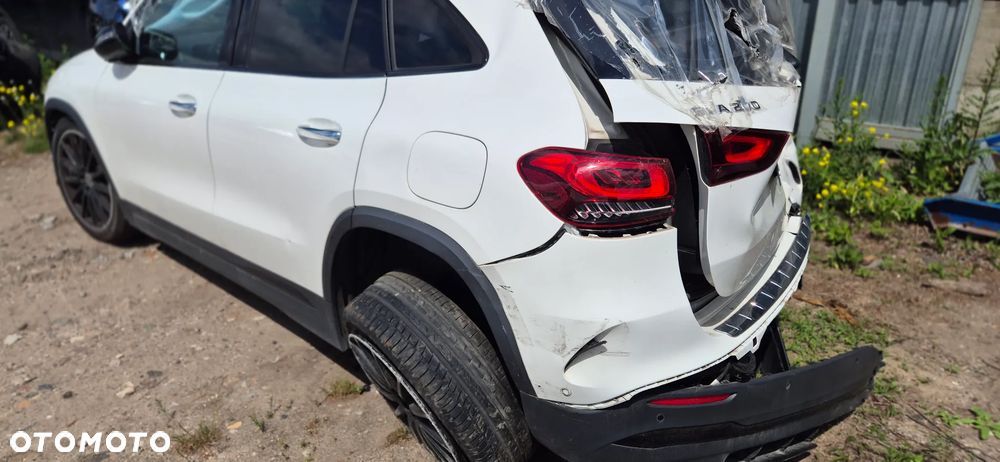 Mercedes-Benz GLA 200 AMG Line - 18