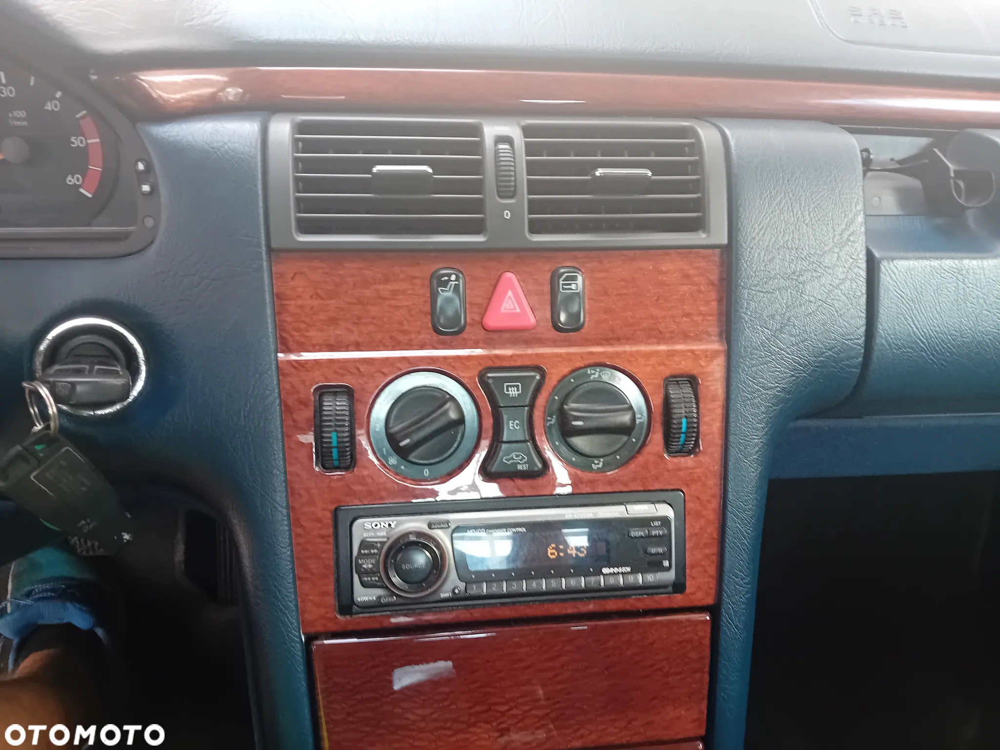 Mercedes-Benz Klasa E 290 T TD Classic - 18