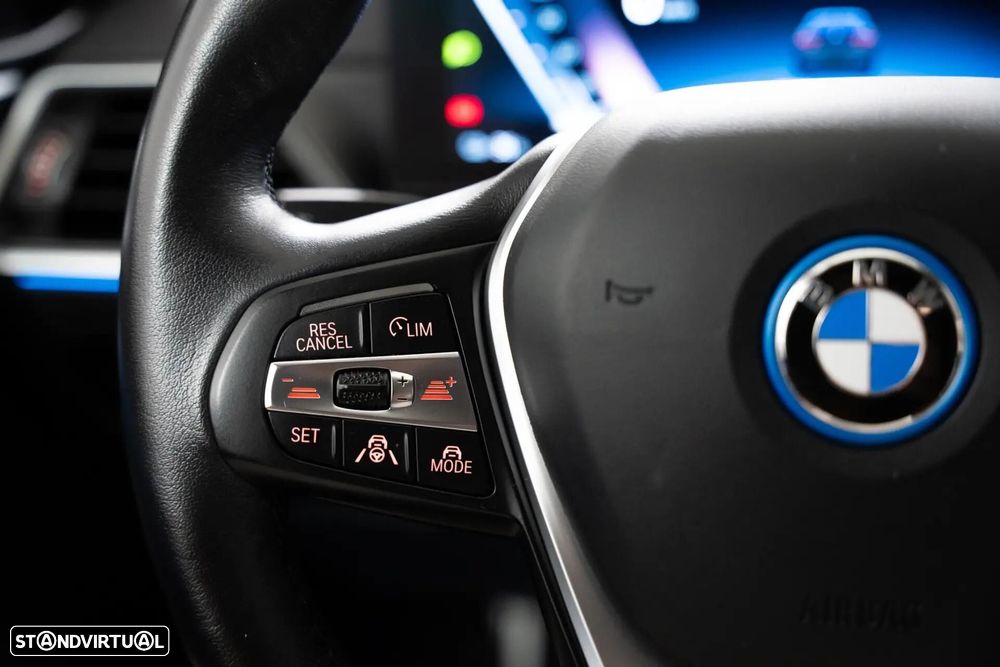 BMW i4 eDrive40 - 14
