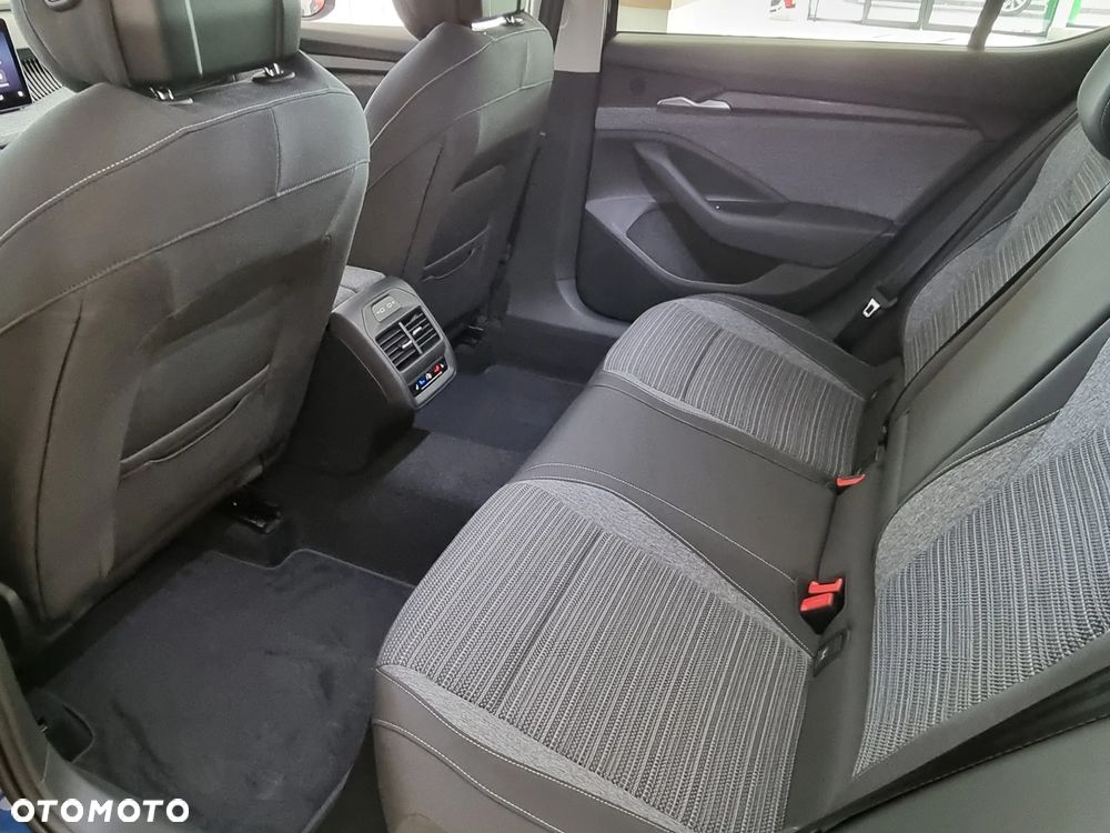 Skoda Superb 2.0 TDI SCR 4x4 Edition 130 DSG - 16