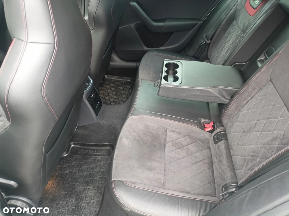 Skoda Octavia 2.0 TDI 4x4 RS DSG - 10
