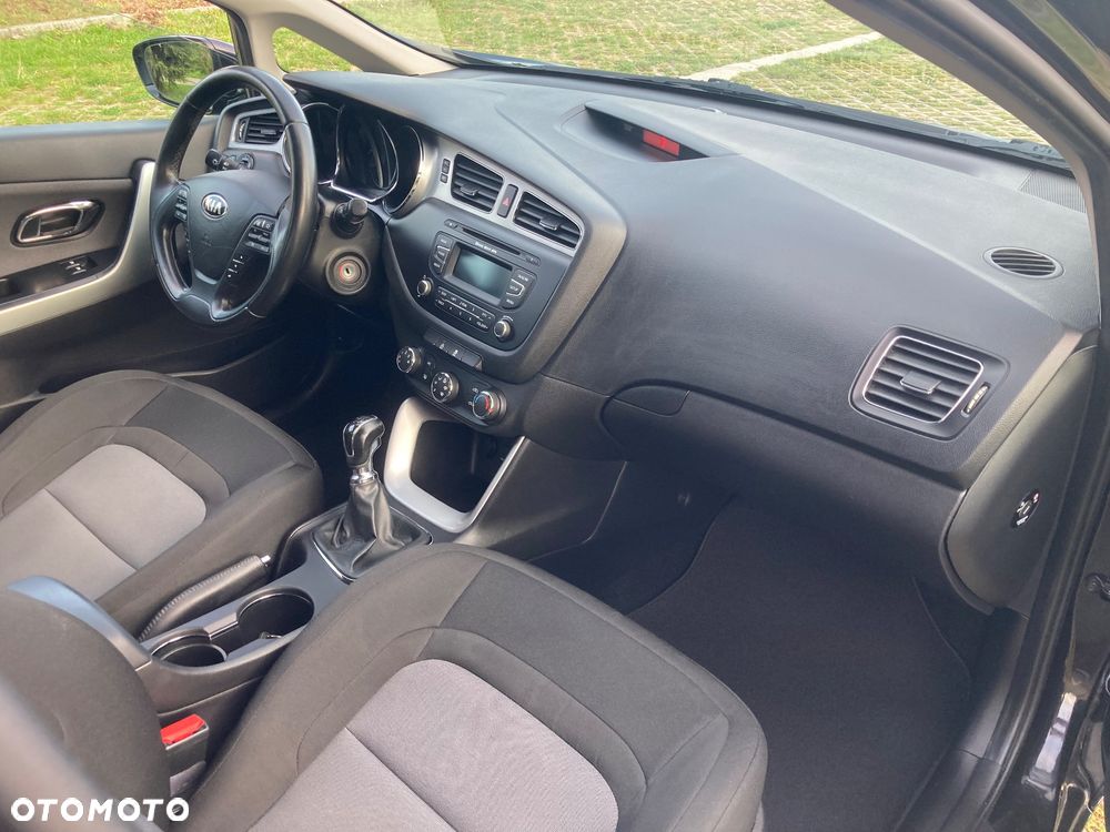 Kia Ceed - 14