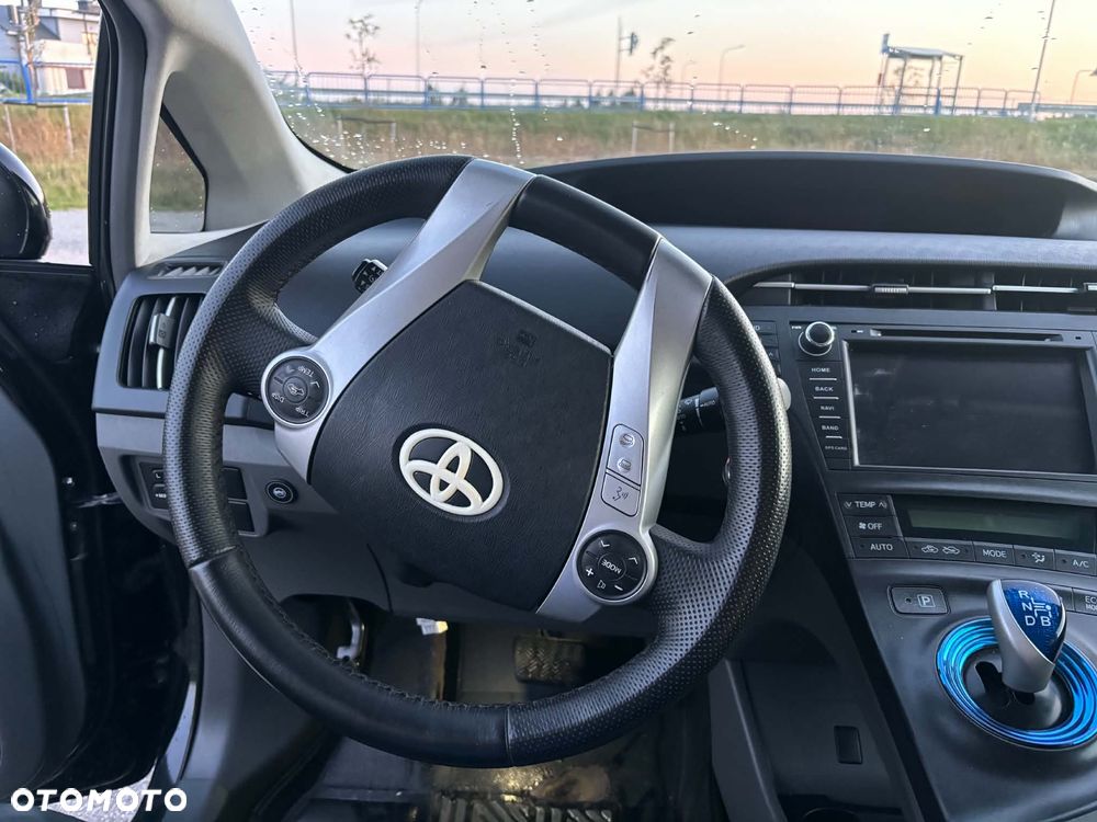 Toyota Prius - 8