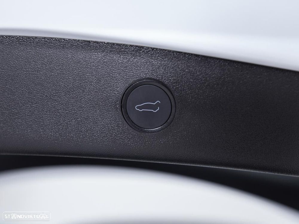 Tesla Model 3 Long Range AWD Dual Motor Performance - 14