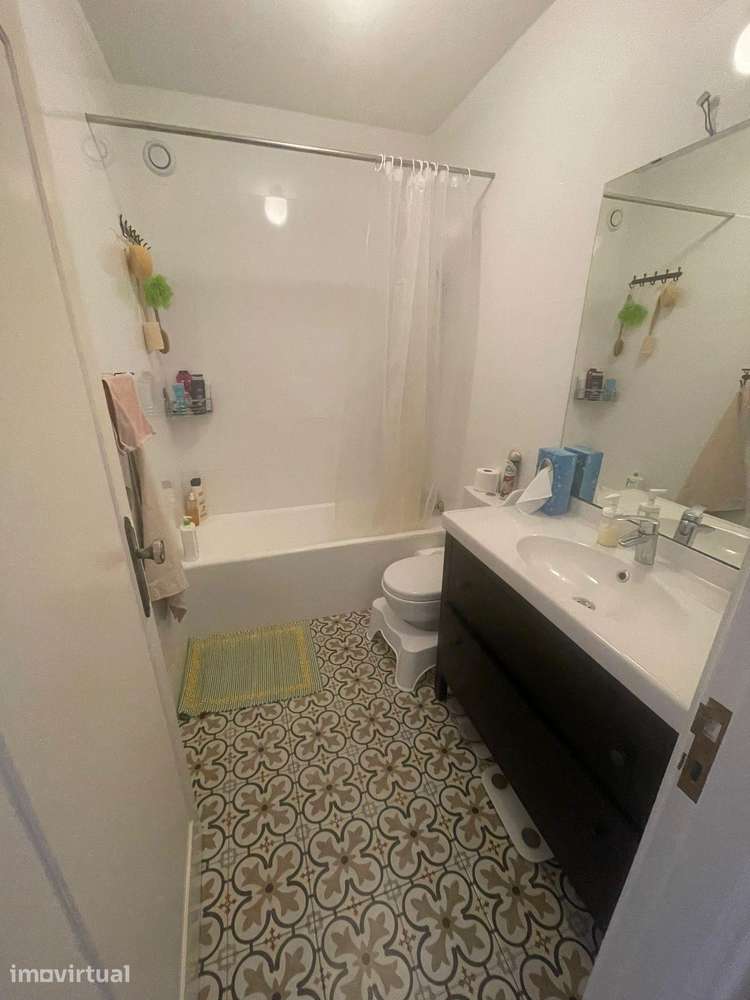 T2 com 2 casas de banho e vista urbana no Porto - Grande imagem: 5/10