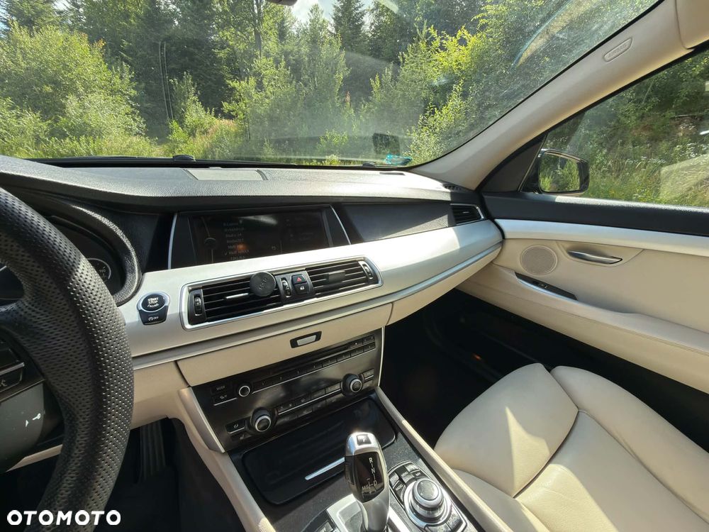 BMW 5GT 520d - 11