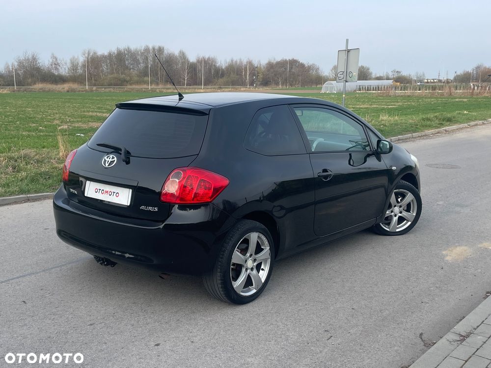 Toyota Auris 1.6 VVT-i Team - 15