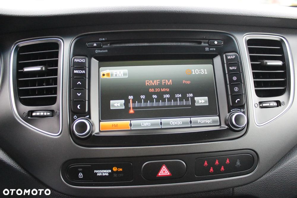 Kia Carens 1.7 CRDi 115 Dream Team Edition - 29