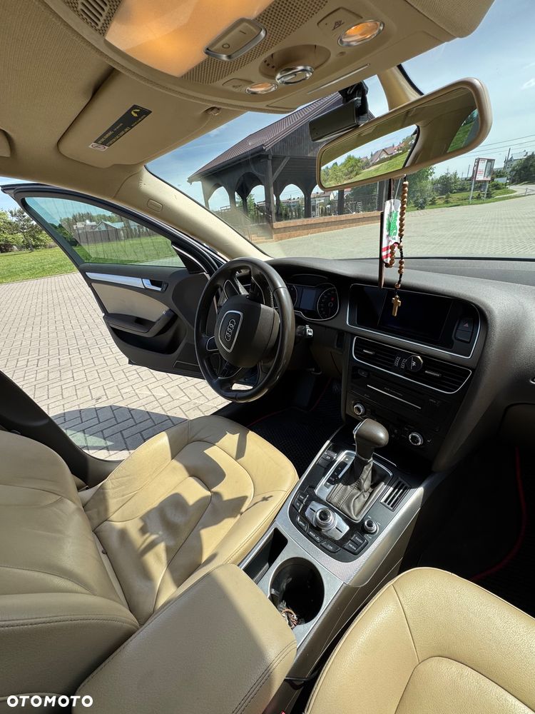 Audi A4 Limousine - 17