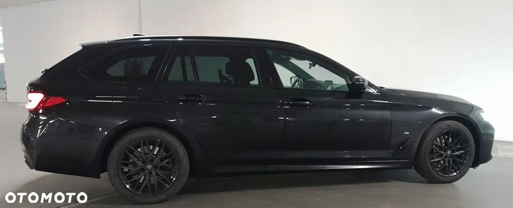 BMW Seria 5 540d xDrive mHEV M Sport sport - 13