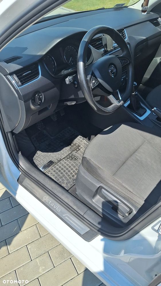 Skoda Octavia 2.0 TDI Style - 12