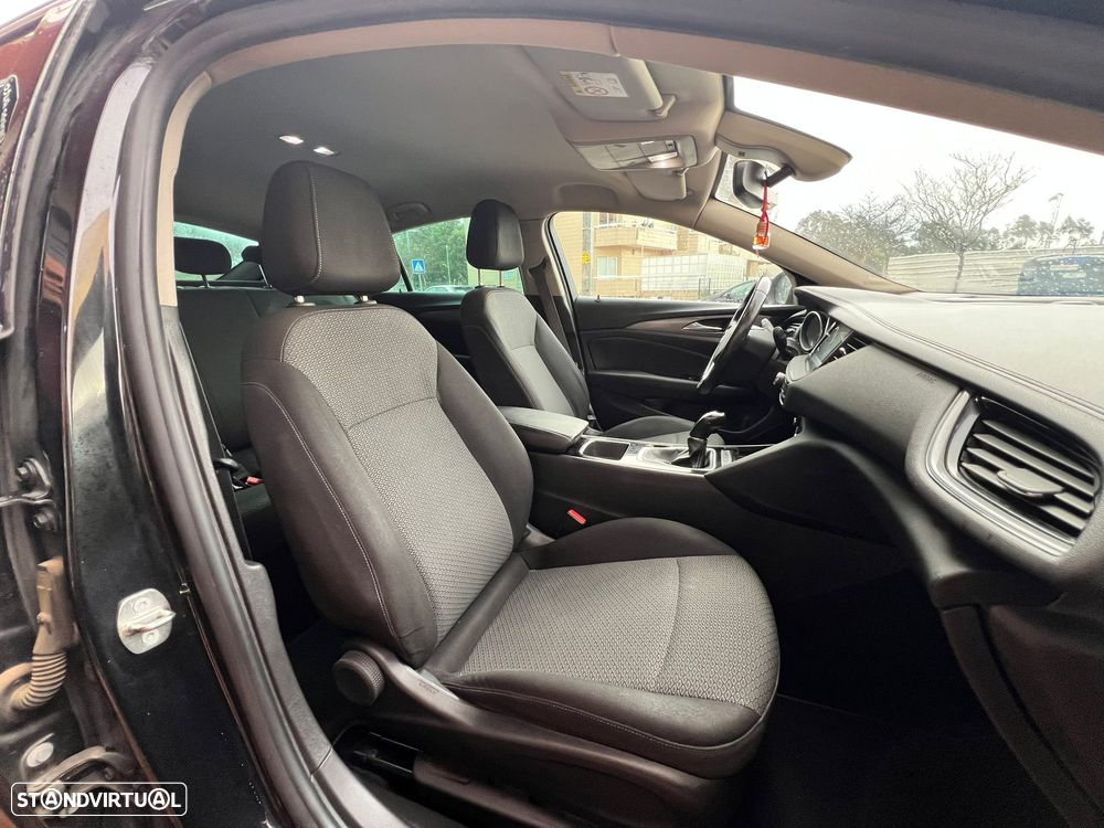Opel Insignia Grand Sport - 10