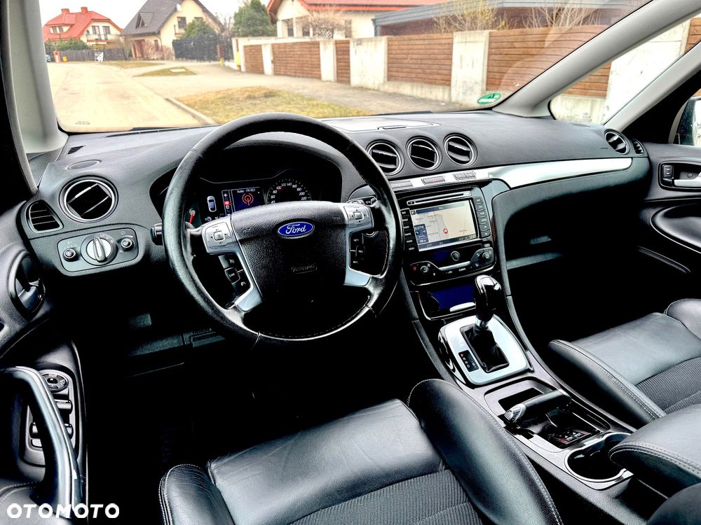 Ford S-Max - 14
