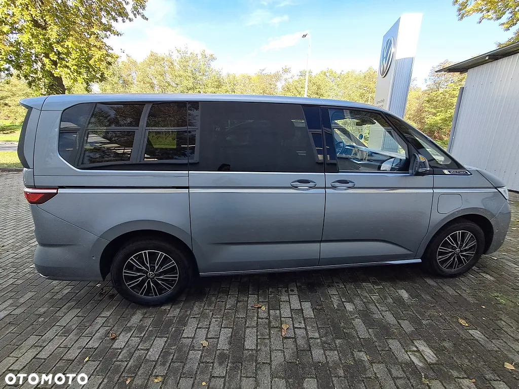 Volkswagen Multivan - 12