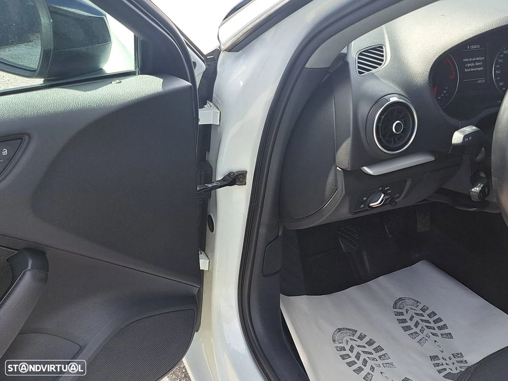 Audi A3 Sportback 1.6 TDI S-line - 20