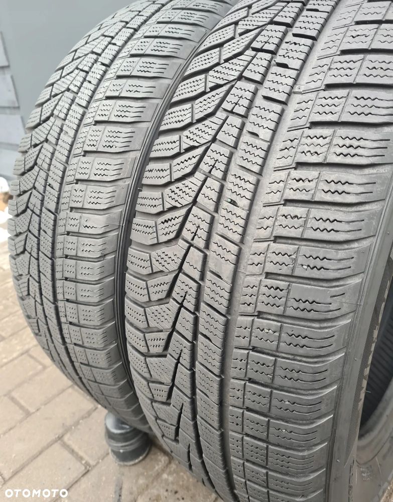Hankook Winter i*cept evo2 SUV 225/60R18 104 H
