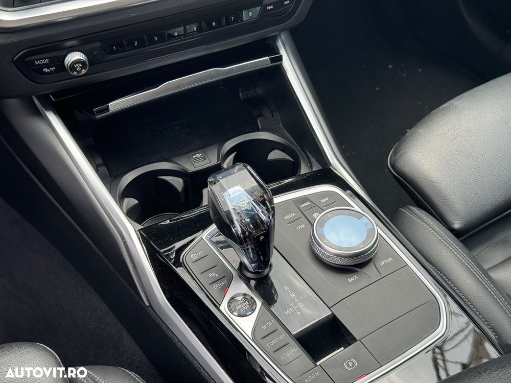 BMW Seria 3 - 32