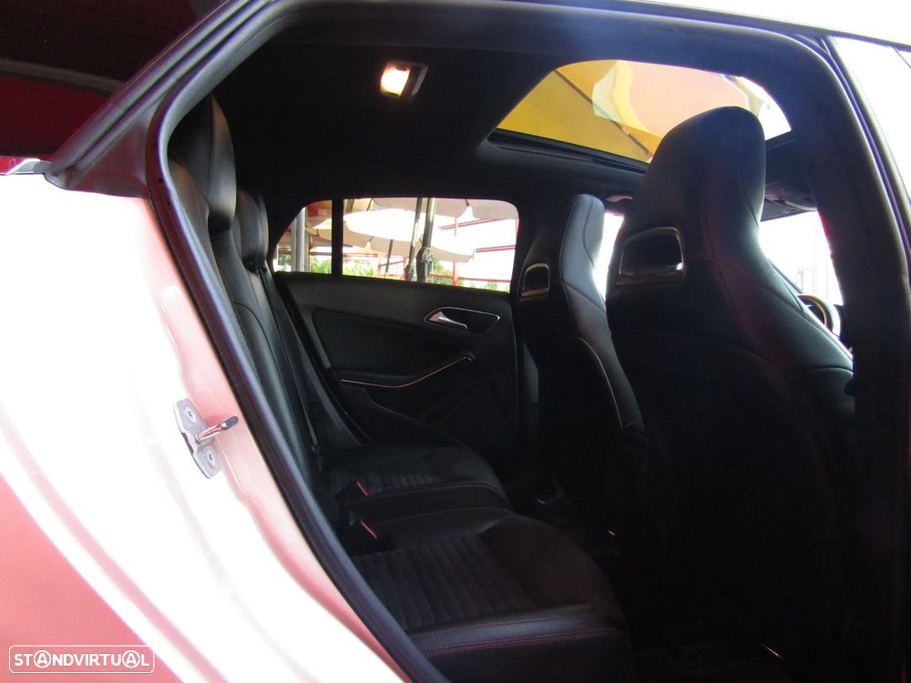 Mercedes-Benz CLA 200 d Shooting Brake AMG Line Aut. - 11