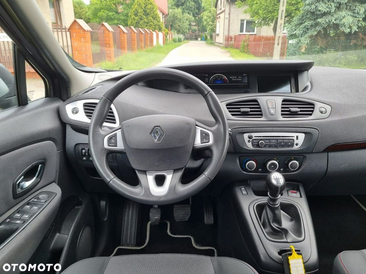 Renault Scenic - 11