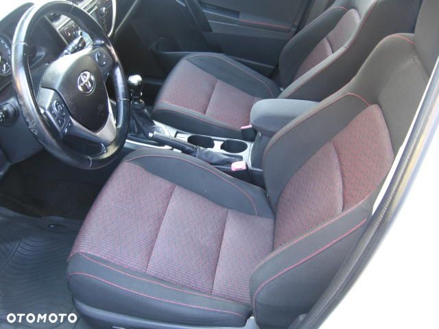 Toyota Auris 1.6 Premium - 14