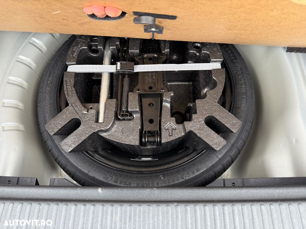 Skoda Octavia Combi Diesel 1.6 TDI Ambition - 36