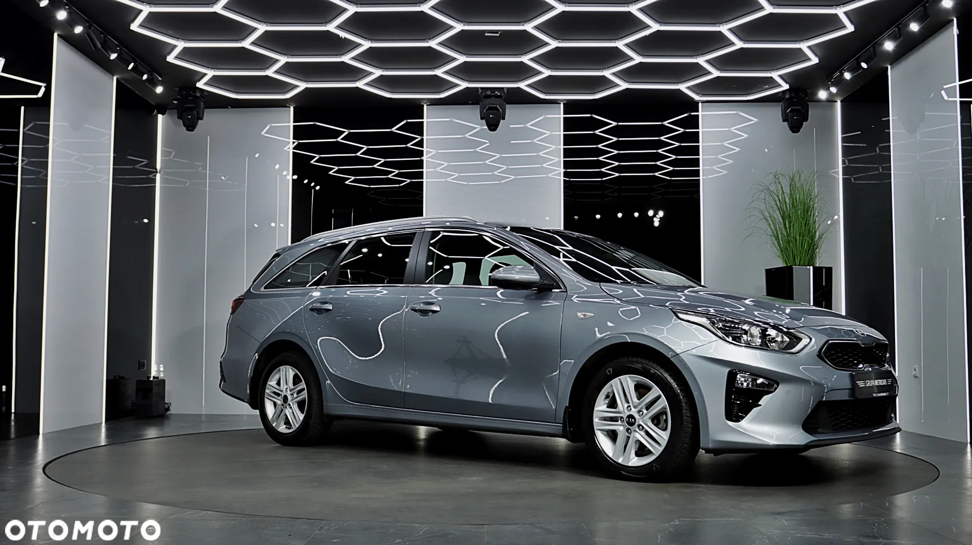 Kia Ceed 1.6 CRDi SCR M - 12