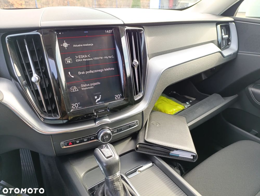 Volvo XC 60 D4 Momentum Pro - 20