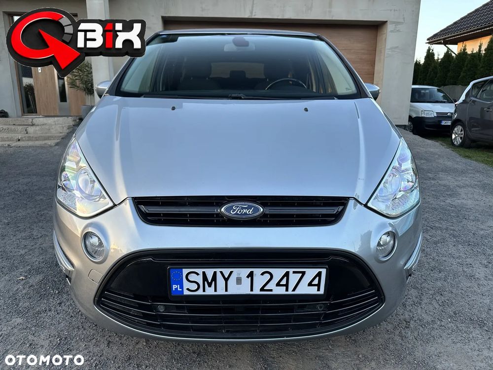 Ford S-Max - 11