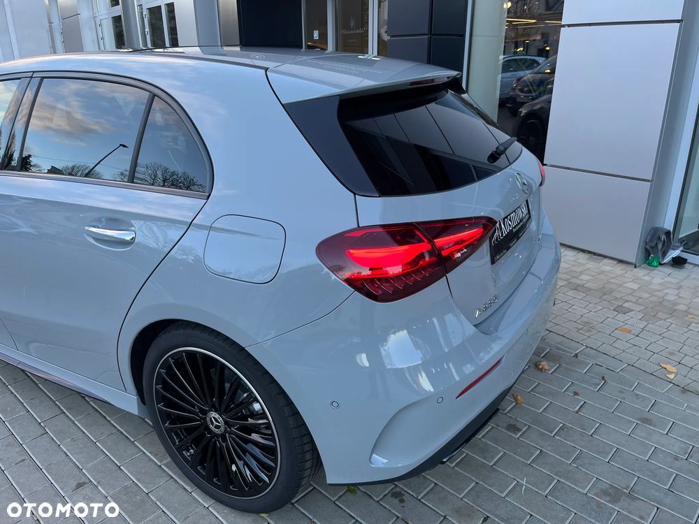 Mercedes-Benz Klasa A 220 4-Matic AMG Line 8G-DCT - 13