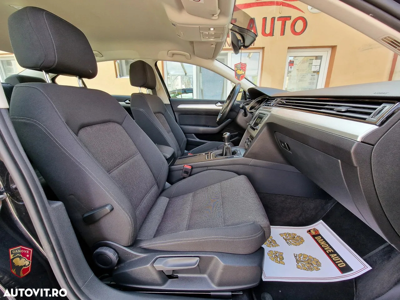 Volkswagen Passat 2.0 TDI (BlueMotion Technology) Comfortline - 13