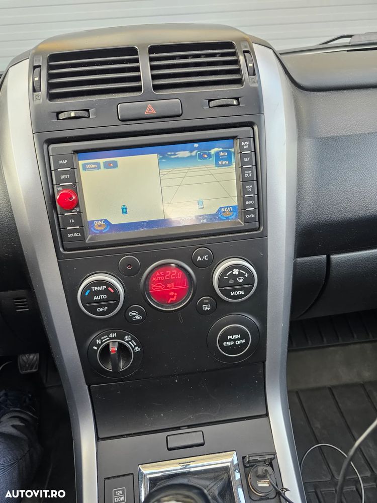 Suzuki Grand Vitara 2.4 Comfort Limited - 7