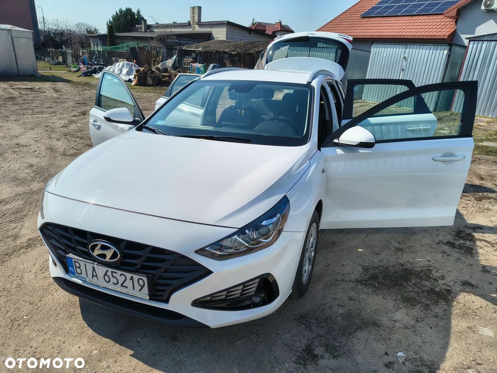 Hyundai i30 1.5 DPI Classic + - 7