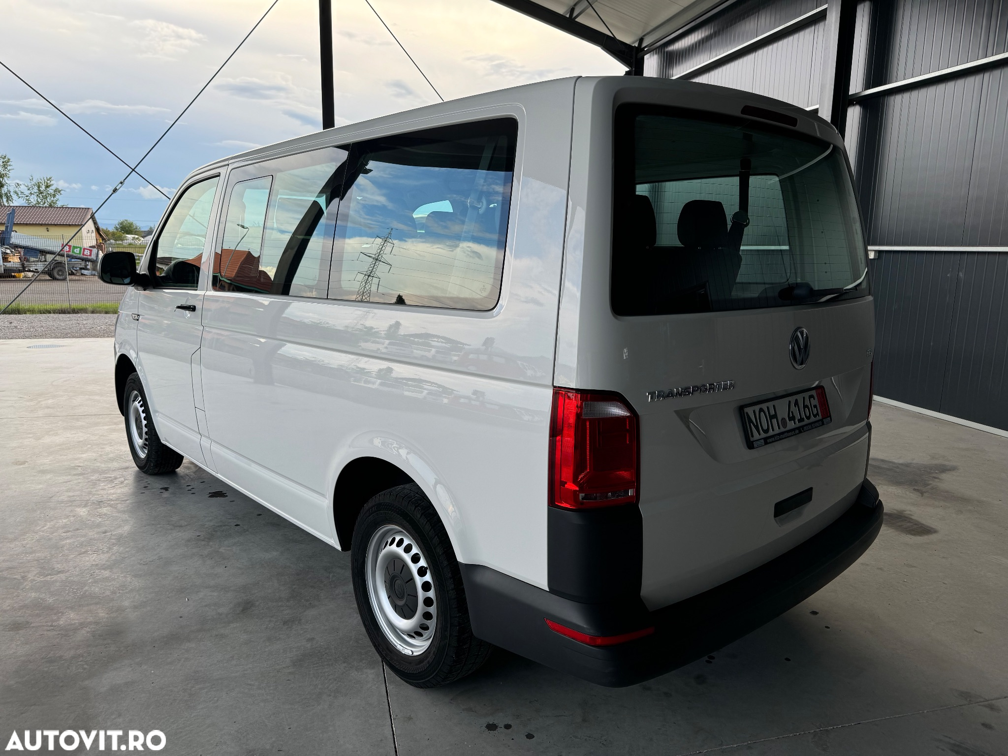 Volkswagen Transporter Kombi T6 2.0 TDI 75 kW KR - 4