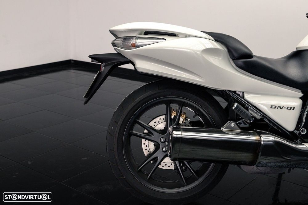 Honda DN-01 NSA 700A - 15
