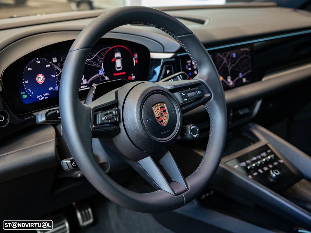 Porsche Macan Electric 4 - 27