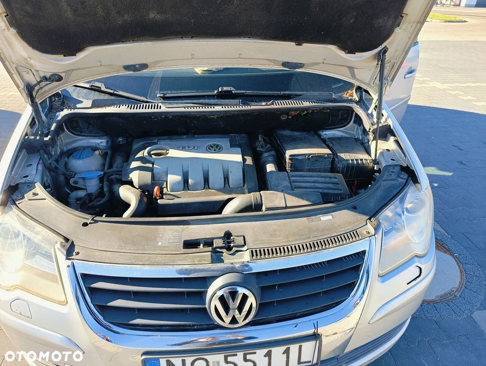 Volkswagen Touran 1.9 TDI Highline - 5