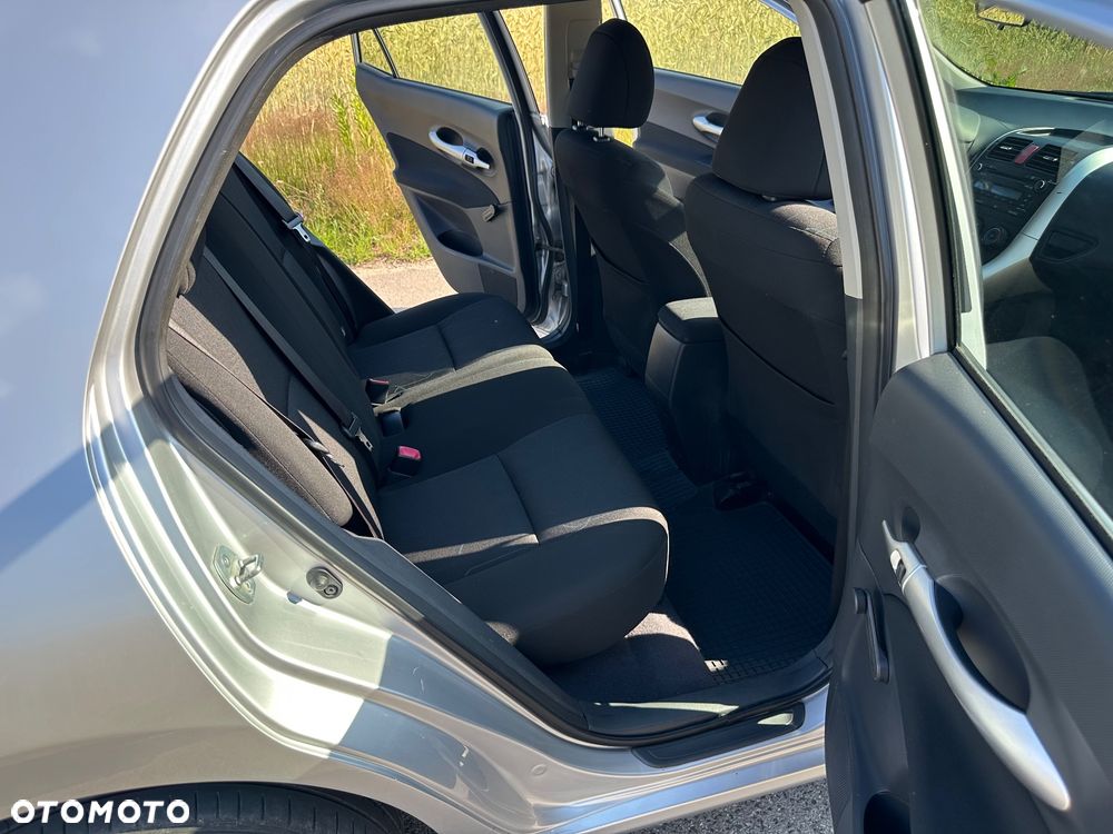 Toyota Auris 1.33 VVT-i Active - 21