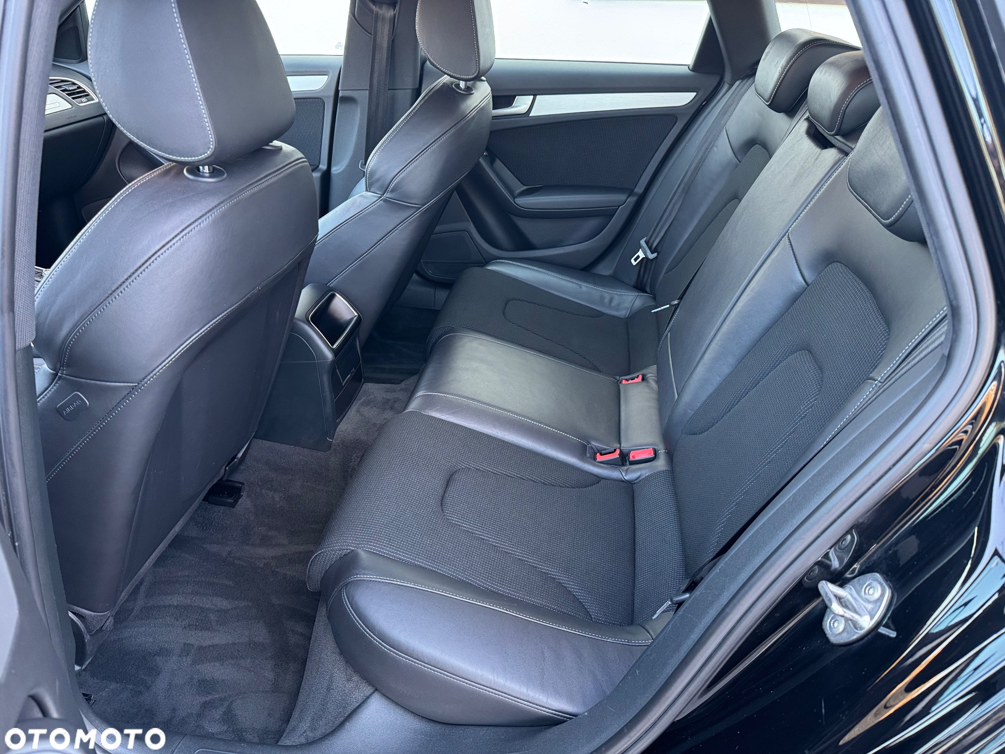 Audi A4 Avant 2.0 TDI DPF quattro S tronic S line Sportpaket - 26